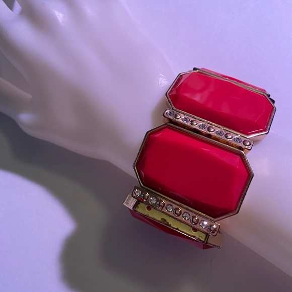 Statement Costume Stretch Bracelet - Picture 5 of 8